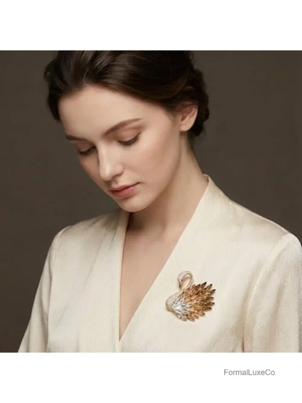 Austrian Crystal Swan Brooch Vintage Rhinestone Lapel Pin